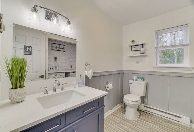 Family Friendly Poconos Home W/ Hot Tub!