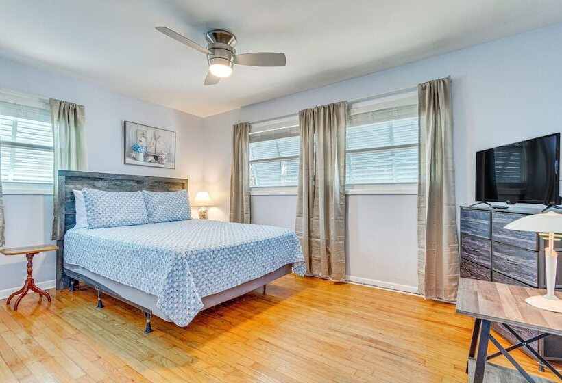 Fort Walton Beach Home ~ 1 Mi To Santa Rosa Sound!