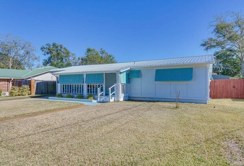 Fort Walton Beach Home ~ 1 Mi To Santa Rosa Sound!