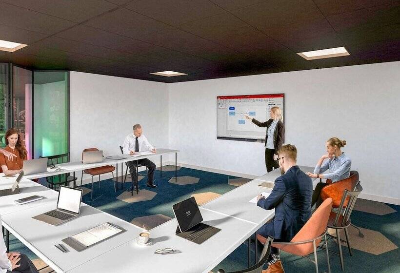 Greet Hotel Brest Aéroport