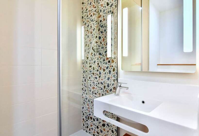 Greet Hotel Brest Aéroport