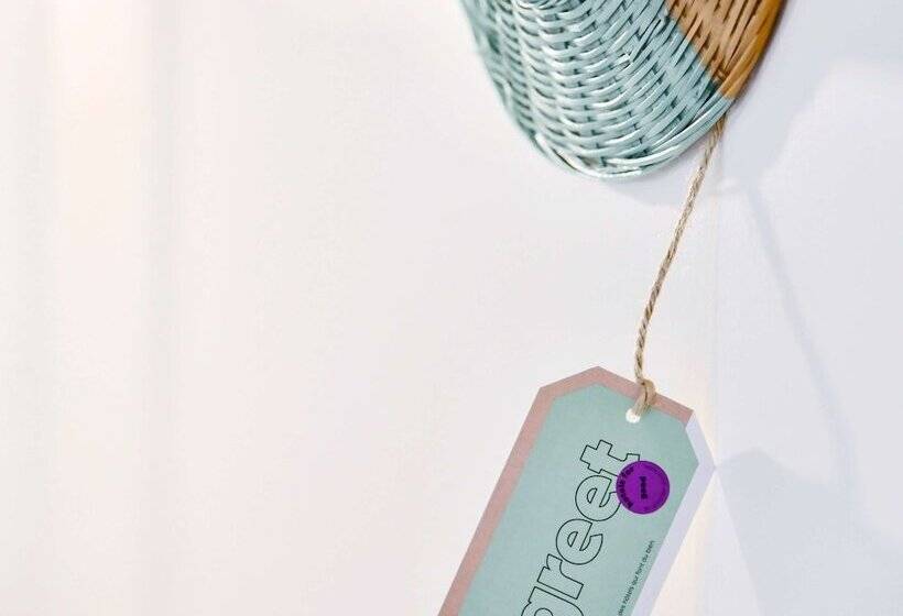 Greet Hotel Brest Aéroport