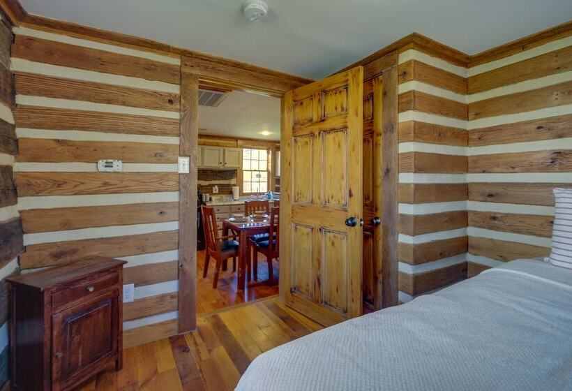 Historical Paris Cabin On Farm W/ Fire Pit!