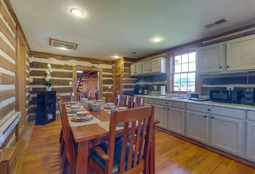 Historical Paris Cabin On Farm W/ Fire Pit!