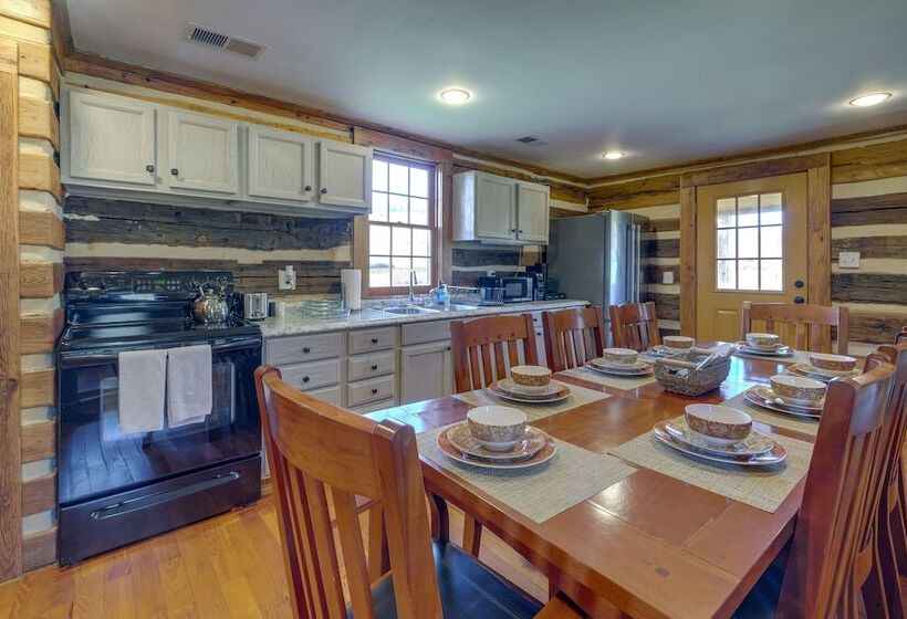 Historical Paris Cabin On Farm W/ Fire Pit!