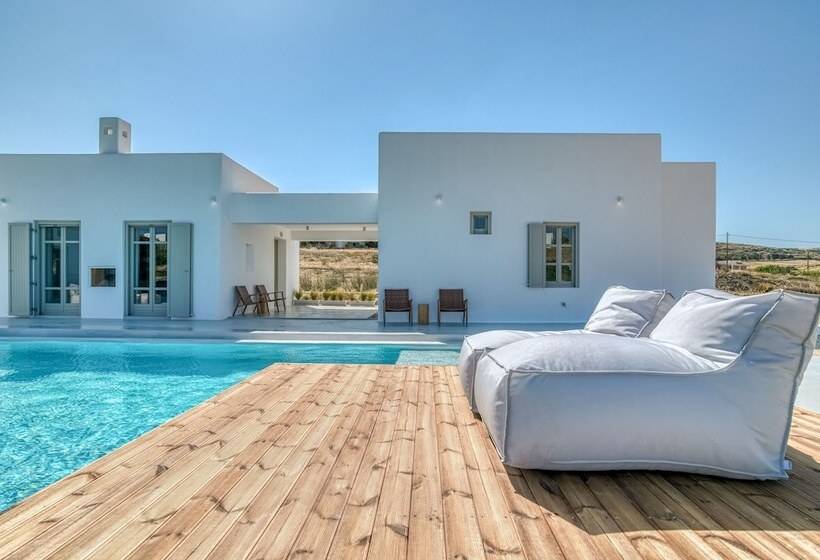 בית מלון כפרי Lil Paros Luxury Suites