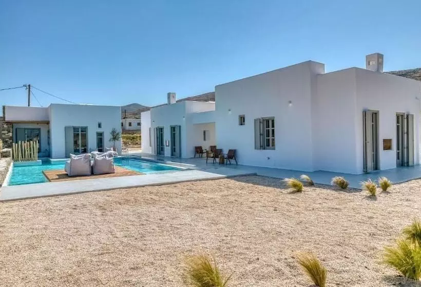 ホテル Lil Paros Luxury Suites