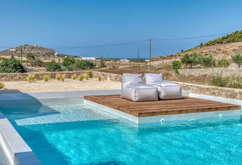 ホテル Lil Paros Luxury Suites