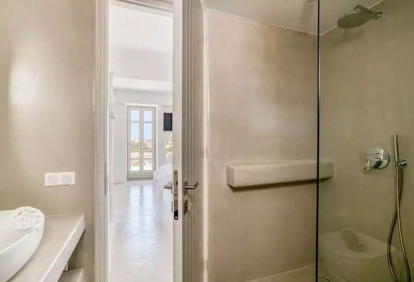 ホテル Lil Paros Luxury Suites