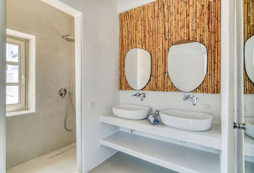 בית מלון כפרי Lil Paros Luxury Suites