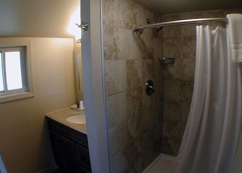 Отель Lucia Lodge