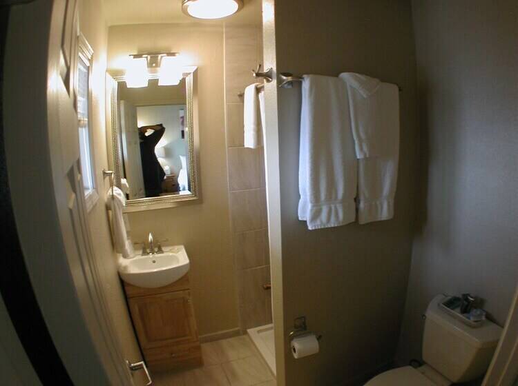 Отель Lucia Lodge