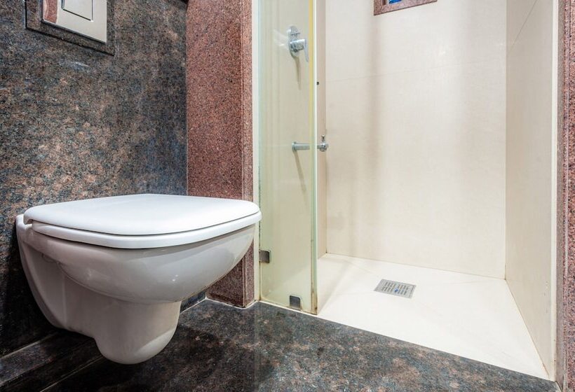 فندق Treebo Silver Apartment