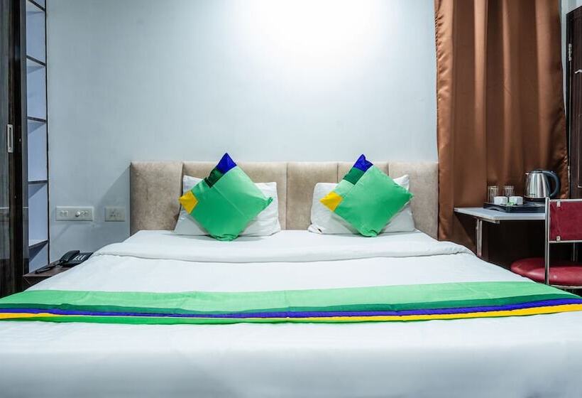 فندق Treebo Silver Apartment