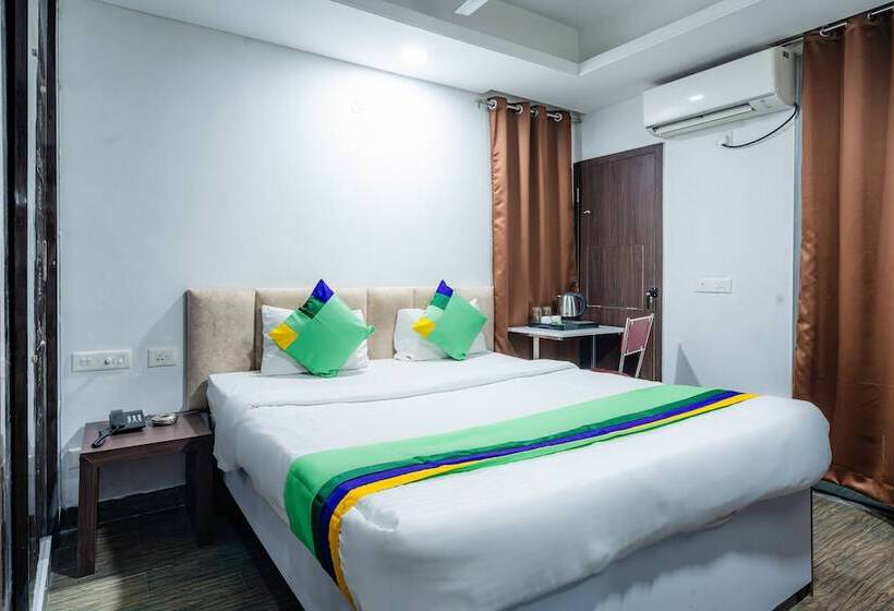 فندق Treebo Silver Apartment