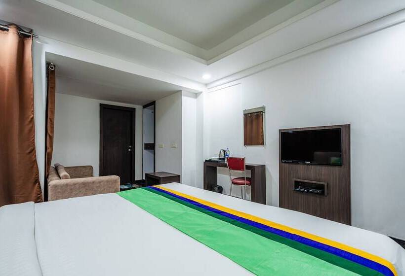 فندق Treebo Silver Apartment