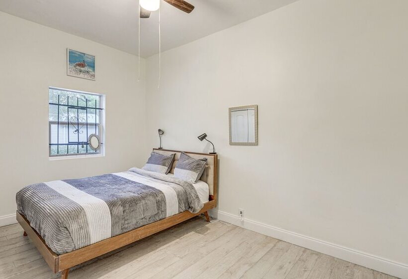 Jacksonville Home, Half Mi To Everbank Stadium!