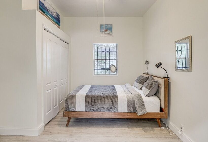 Jacksonville Home, Half Mi To Everbank Stadium!