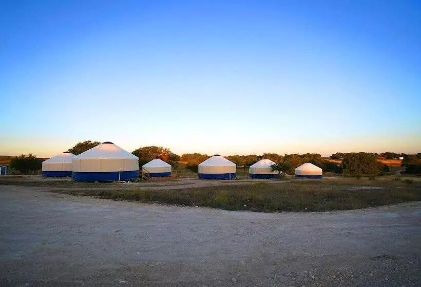 Johnny Yurts