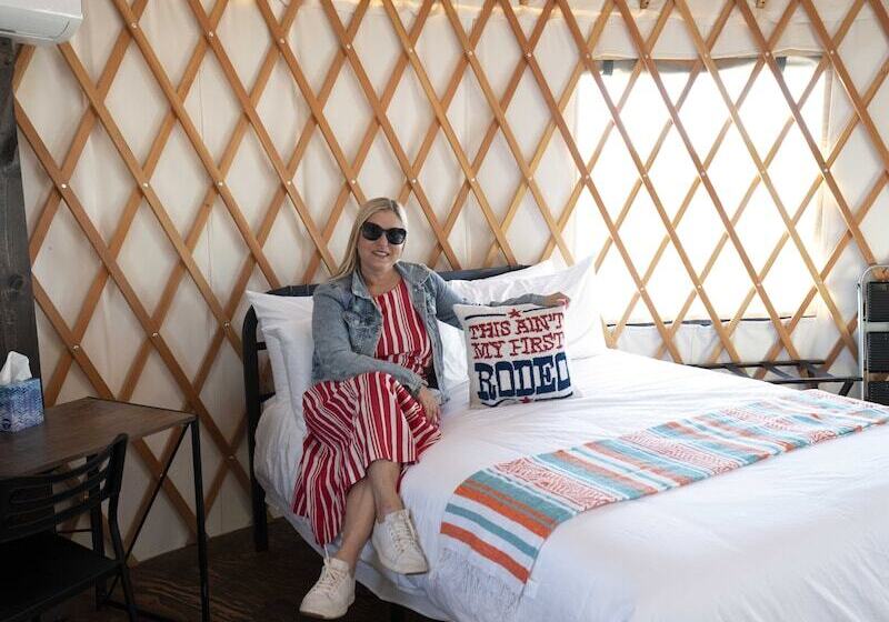 Johnny Yurts