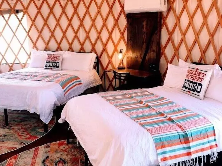 Johnny Yurts