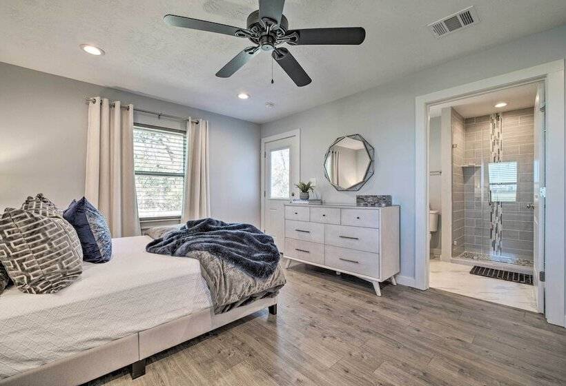 College Station Vacation Rental: Near Texas A & M