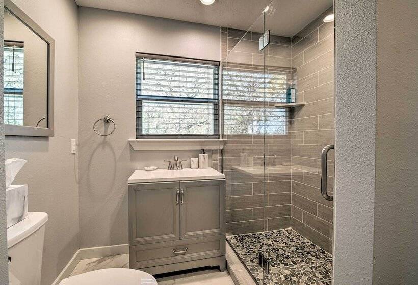 College Station Vacation Rental: Near Texas A & M