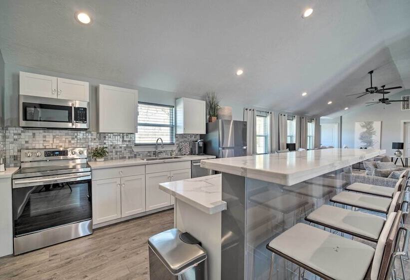 College Station Vacation Rental: Near Texas A & M