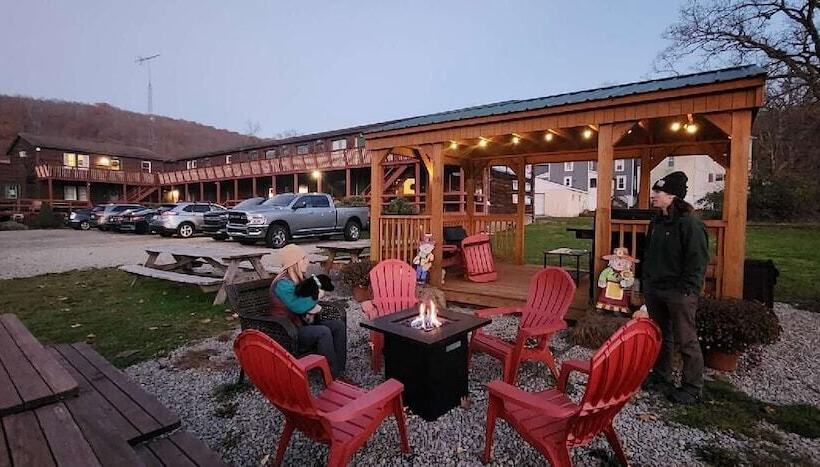 Мотель Ohiopyle Suites