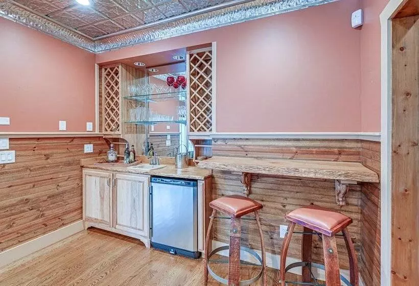 Mountain View Georgia Cabin W/ 2 Decks