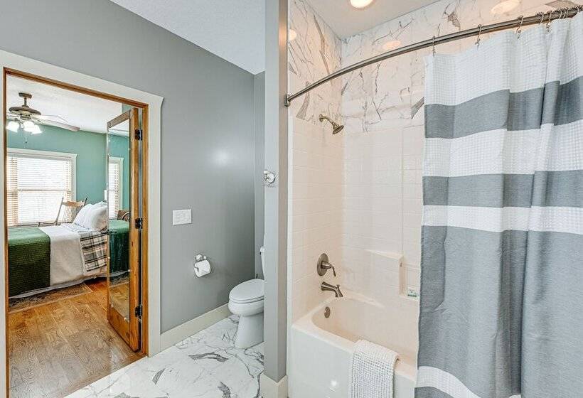 Mountain View Georgia Cabin W/ 2 Decks