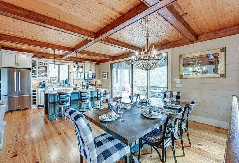 Mountain View Georgia Cabin W/ 2 Decks