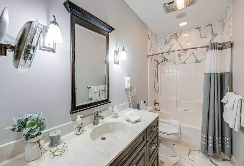 Mountain View Georgia Cabin W/ 2 Decks