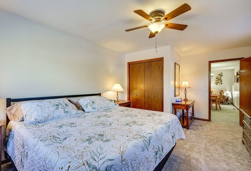 Park City Home W/ 2 Fireplaces & 2 Living Rooms!