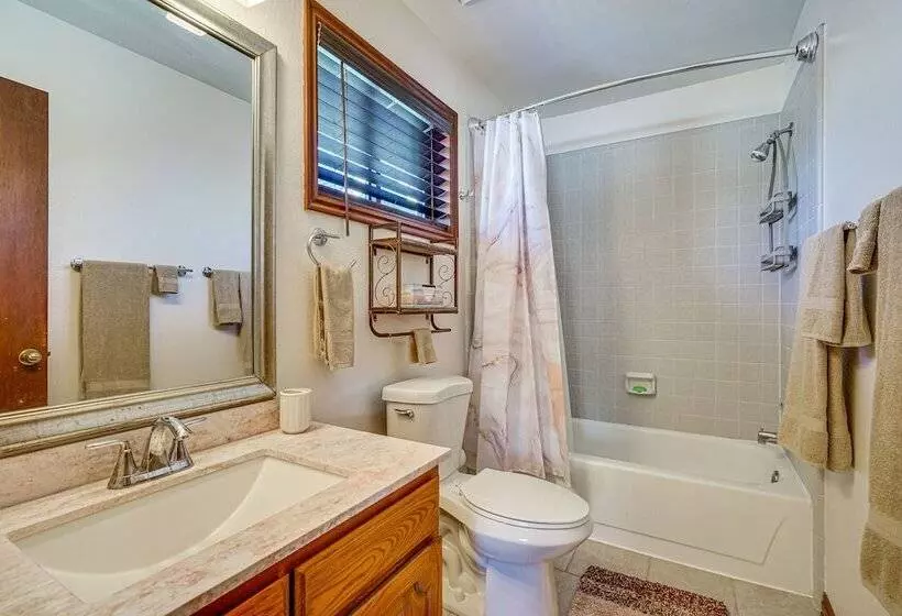 Park City Home W/ 2 Fireplaces & 2 Living Rooms!