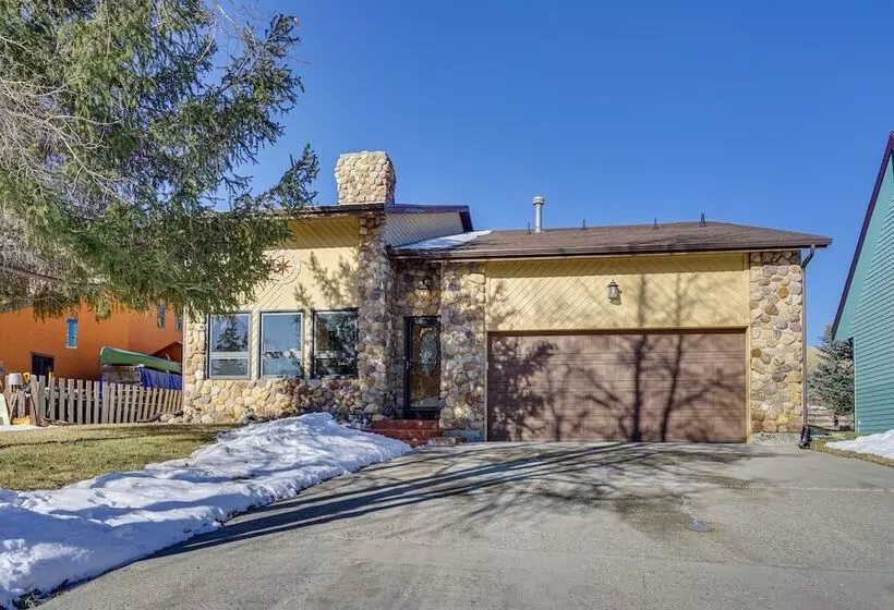 Park City Home W/ 2 Fireplaces & 2 Living Rooms!