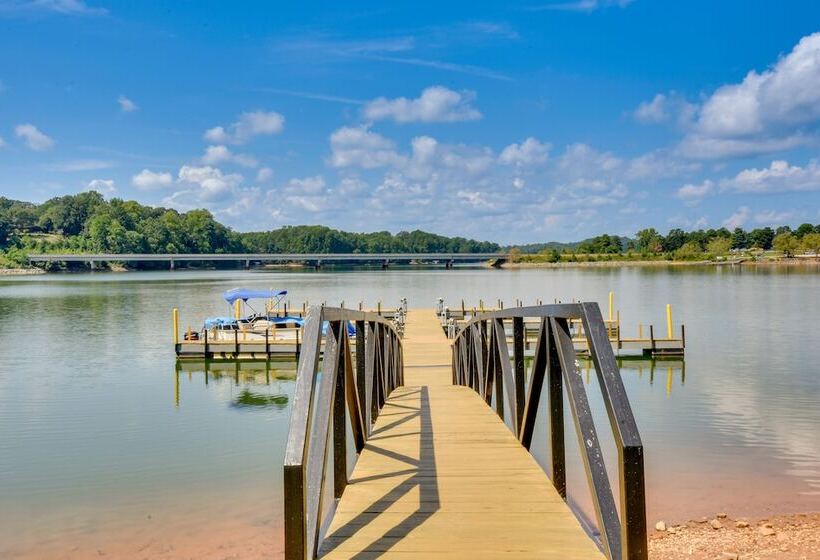 Peaceful Gainesville Cottage W/ Lake Lanier Access