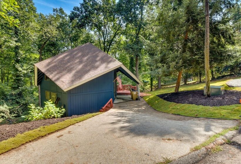 Peaceful Gainesville Cottage W/ Lake Lanier Access