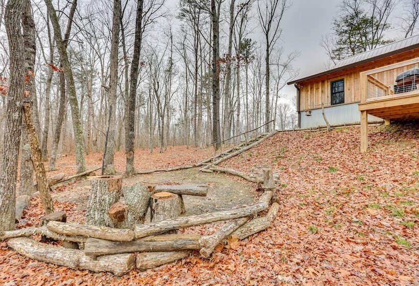 Peaceful Hiker S Hideaway W/ Deck On 1 Acre!