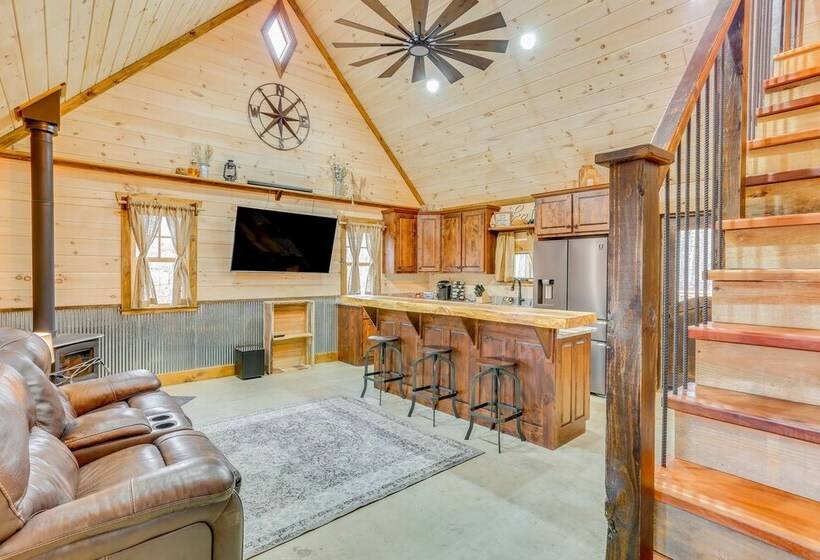 Peaceful Hiker S Hideaway W/ Deck On 1 Acre!