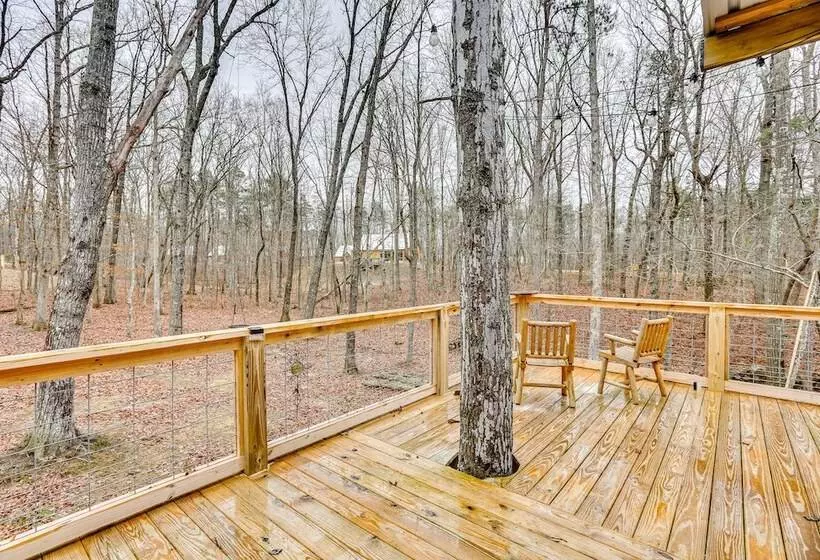 Peaceful Hiker S Hideaway W/ Deck On 1 Acre!