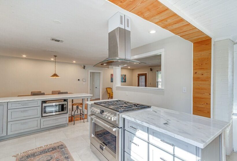 Pensacola Home In Historic East Hill Neighborhood