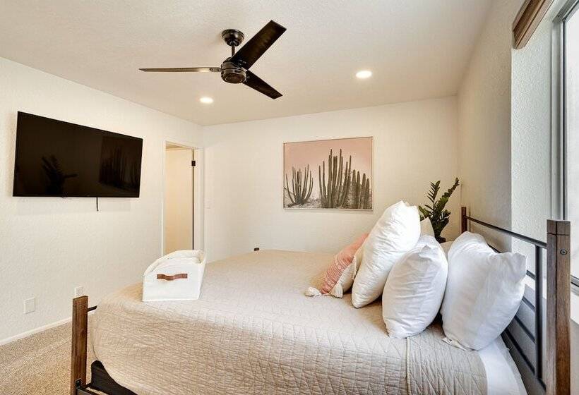 Pet Friendly Arizona Home   Pool, Grill & Fire Pit