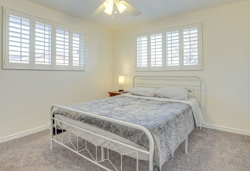 14 Mi To Denver Zoo: Pet Friendly Arvada Home