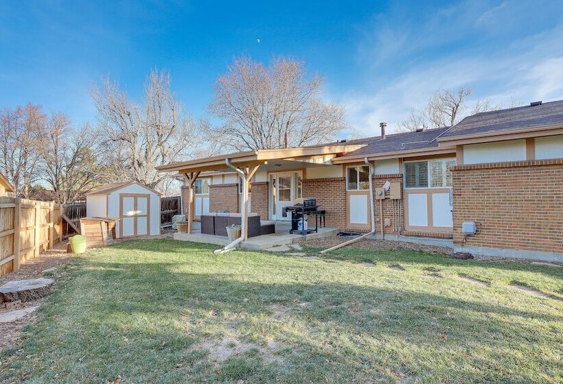 14 Mi To Denver Zoo: Pet Friendly Arvada Home