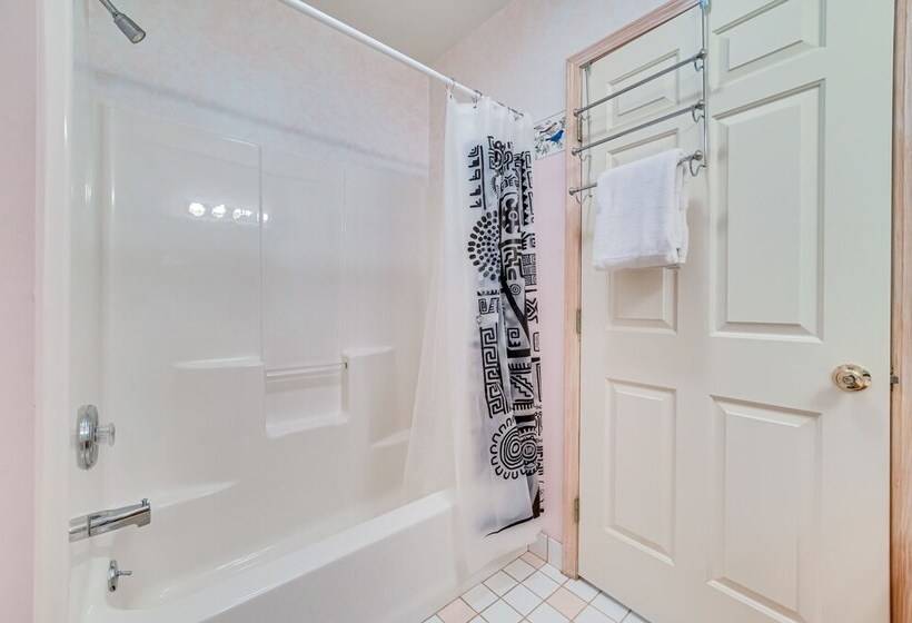 Pet Friendly Michigan Home W/ Deck & Views!