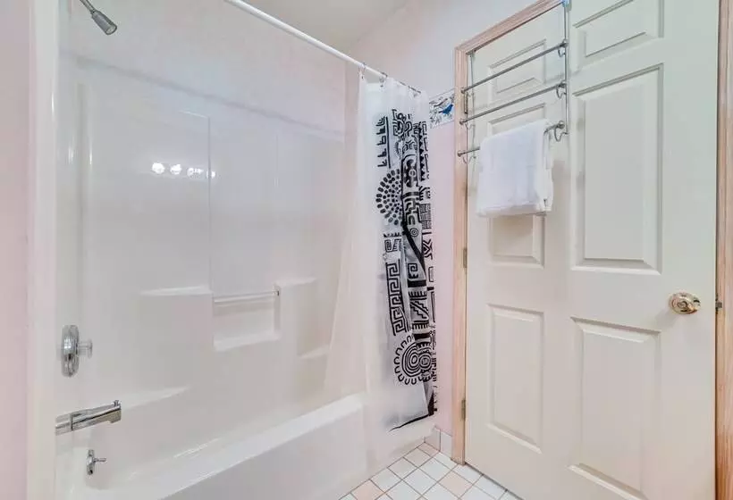 Pet Friendly Michigan Home W/ Deck & Views!