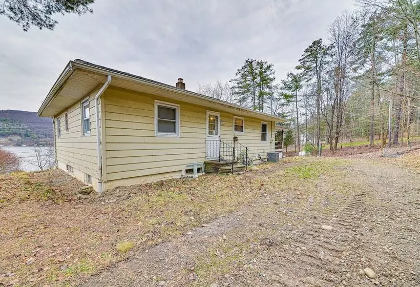Pet Friendly New York Escape W/ Deck & Lake Views!