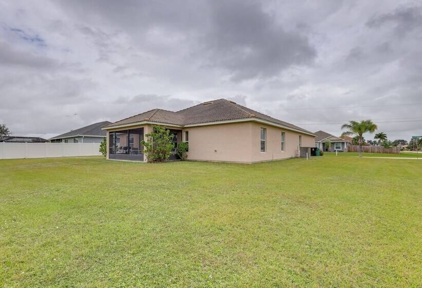 Pet Friendly Port St Lucie Home ~ 5 Mi To Marina!