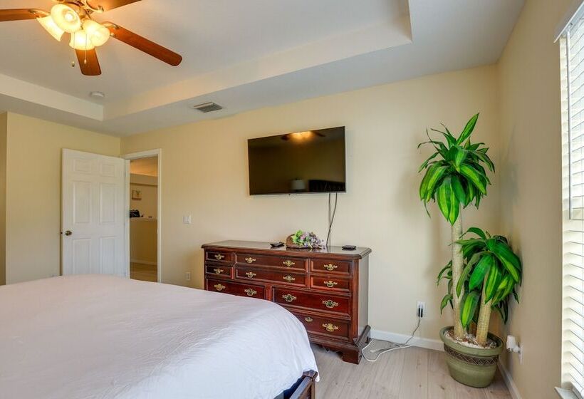 Pet Friendly Port St Lucie Home ~ 5 Mi To Marina!